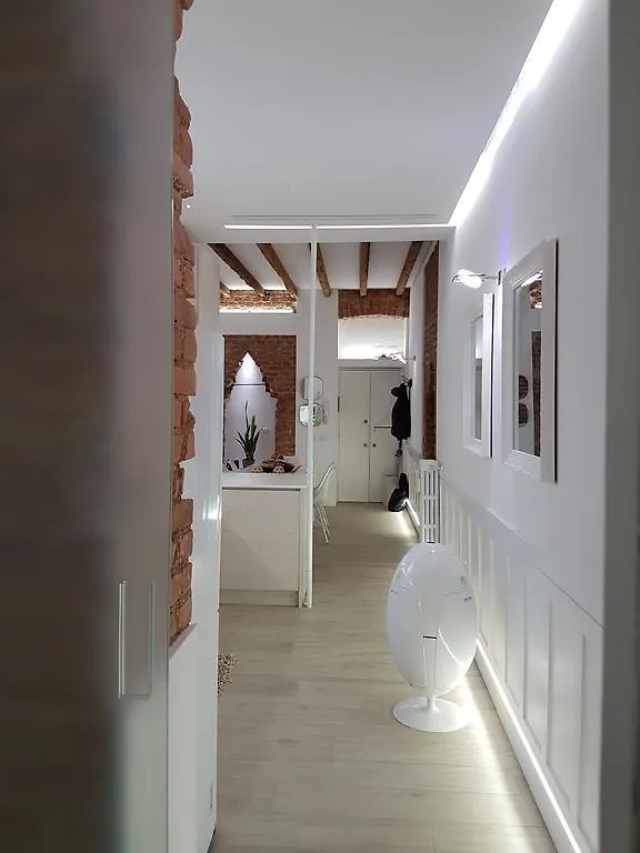 Apartment Appartamento Toscale Milan Italy